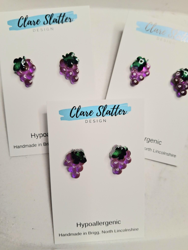 Grape bunch stud earrings