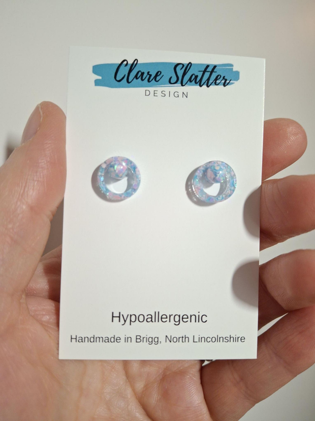 Pastel circle sitting studs