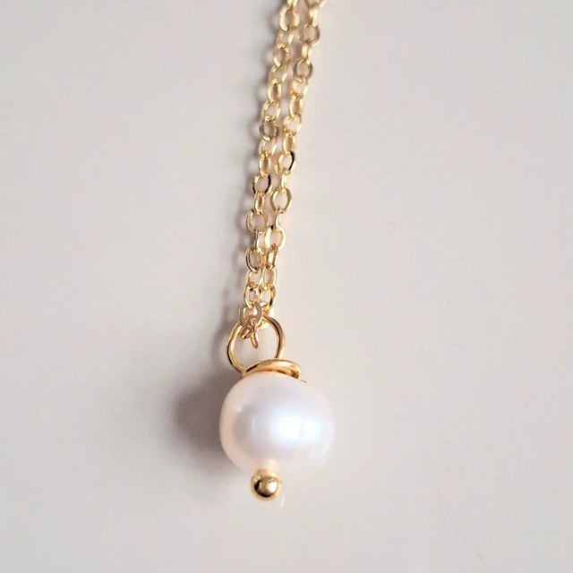 Real freshwater pearl pendant