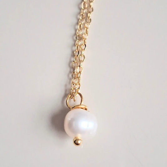 Real freshwater pearl pendant