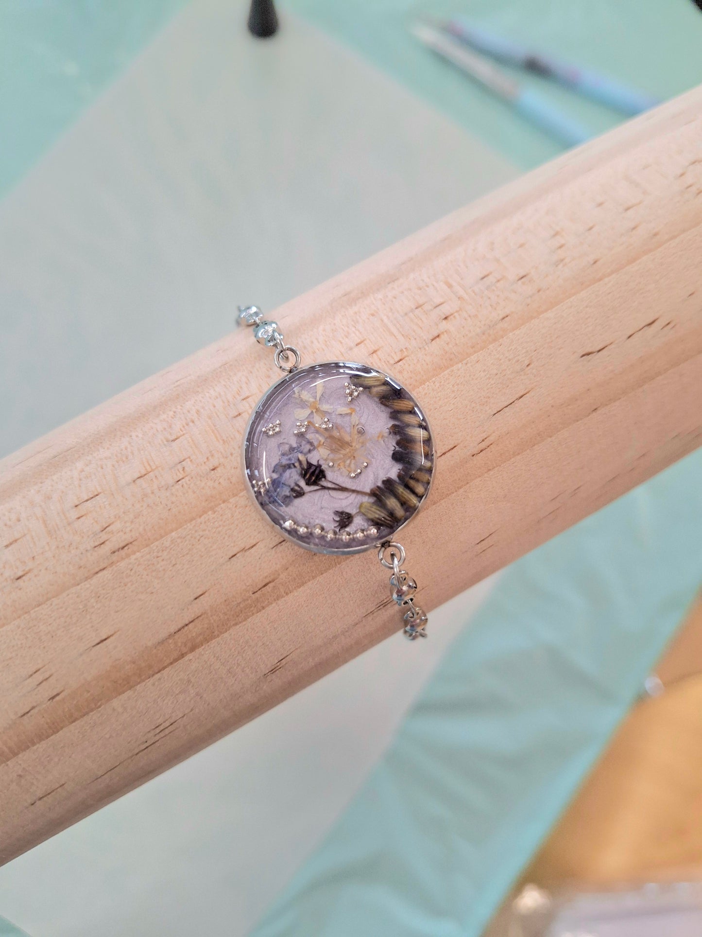 Real flower bracelet/necklace workshop- 4 on The High Street, Hatfield Doncaster, 18th July 2026 3:30pm
