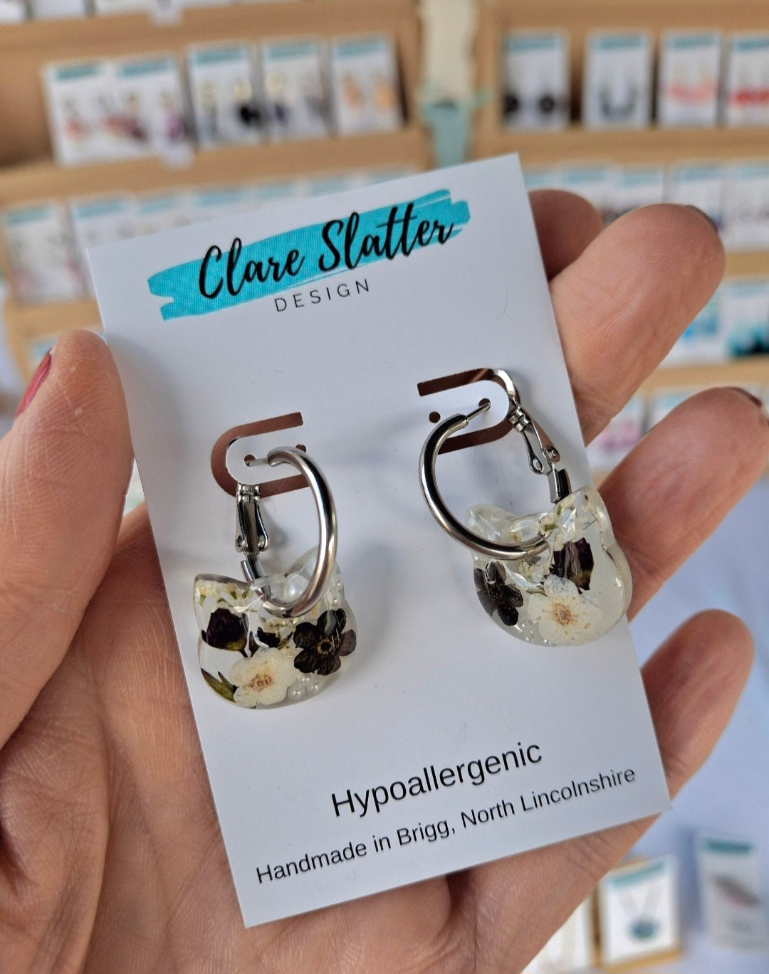 Black and white real flower cat hoop charm earrings