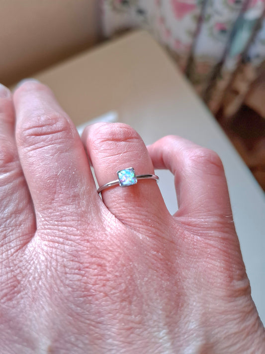 Adjustable stainless steel small square ring