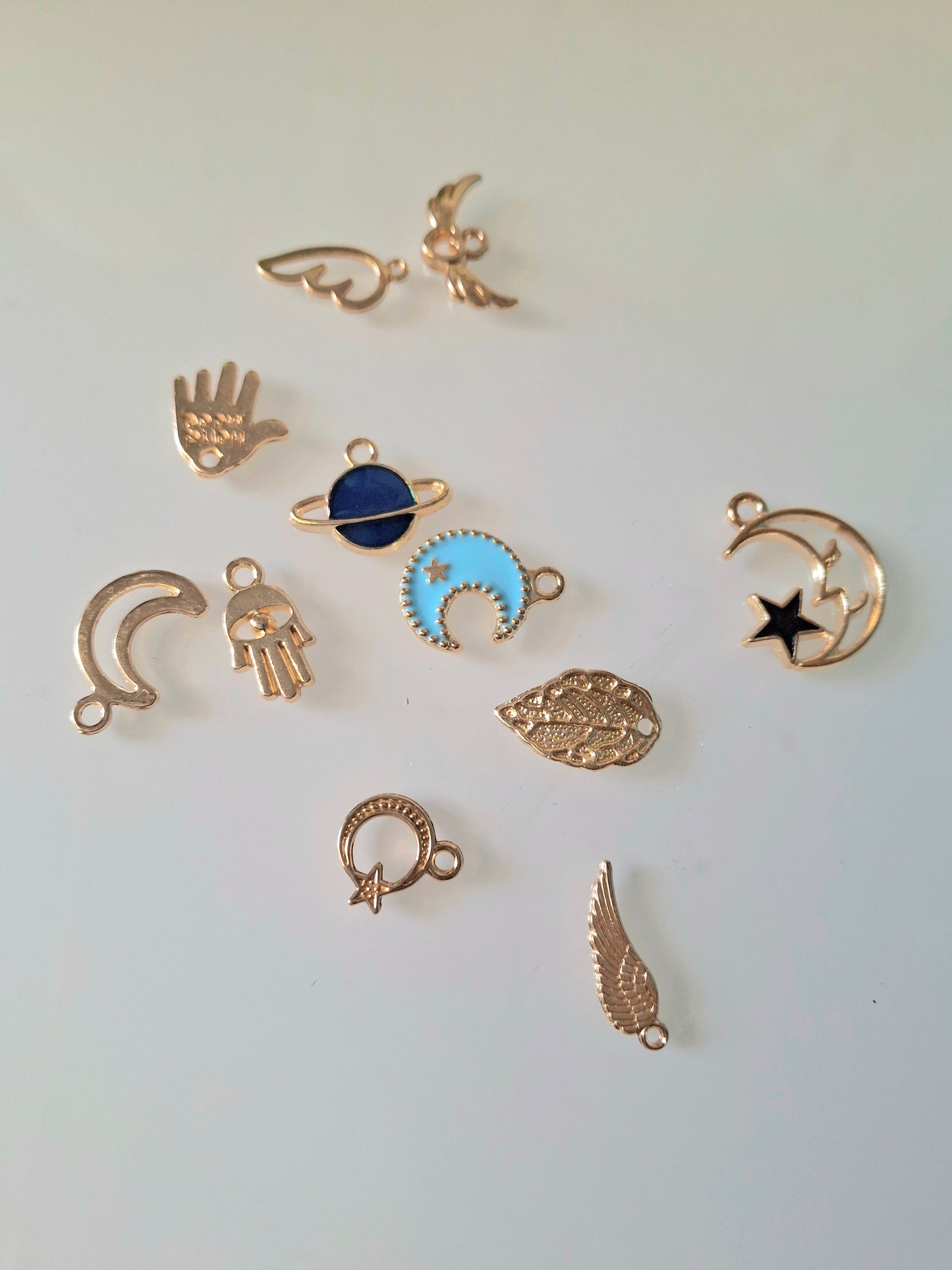 Surprise charm necklace kit