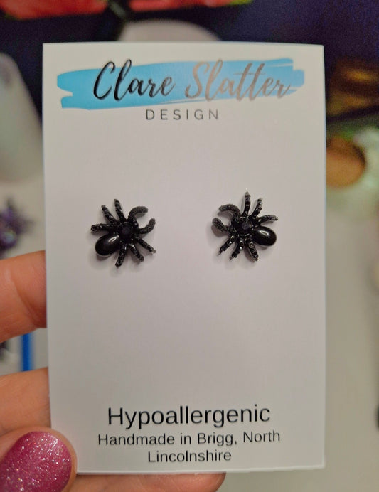 Faceted Black spider studs