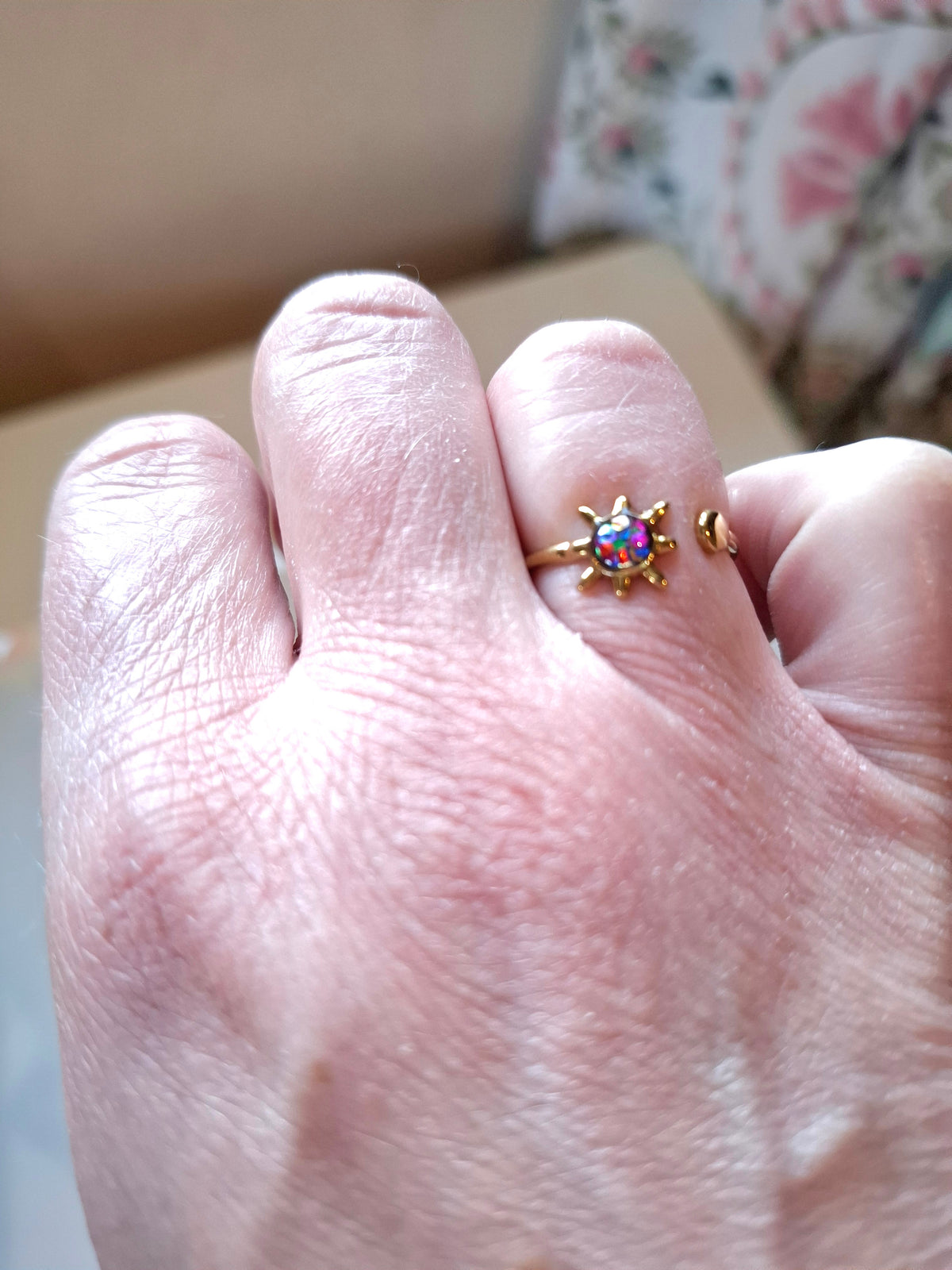 Adjustable stainless steel gold sunburst ring