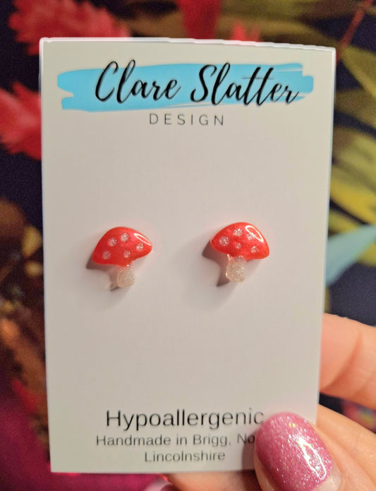 Toadstool studs
