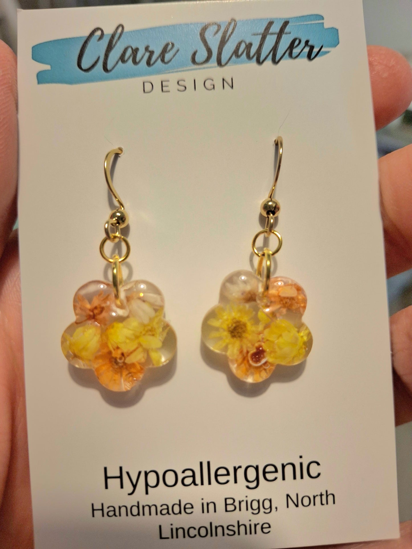 Real flower resin closed flower earrings