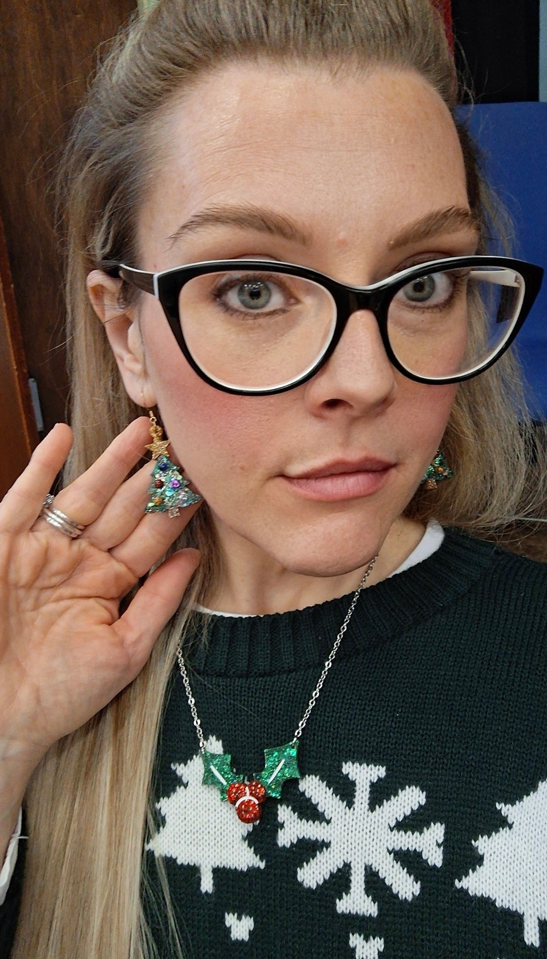 Christmas Theme Earrings- Moor Farm Barn, Sotherton, Beccles Sunday 6th December, 10:30am (£15 deposit, full cost £38)