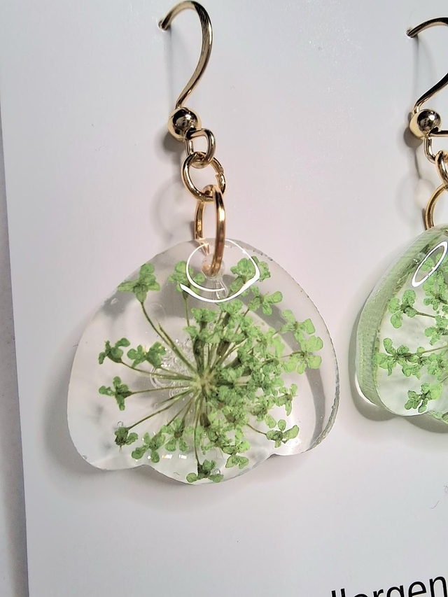 Resin flower starburst dangles